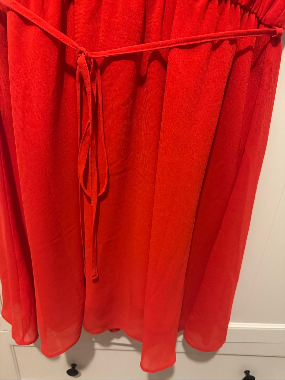 Red V-Neck Sleeveless Women’s Dress - Picture 3 of 3